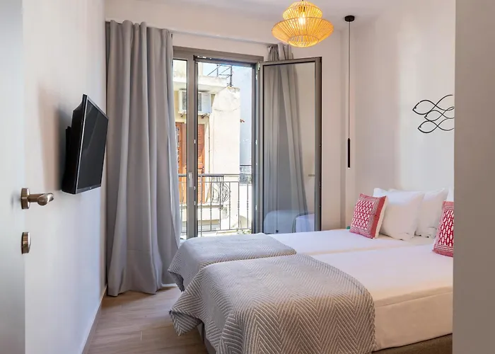 Sun Day * העיירה סקיאתוס